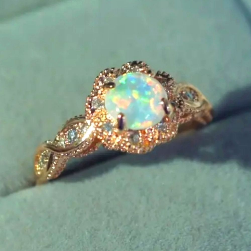 Ladies Radiant Lab Created Diamond wedding ring
